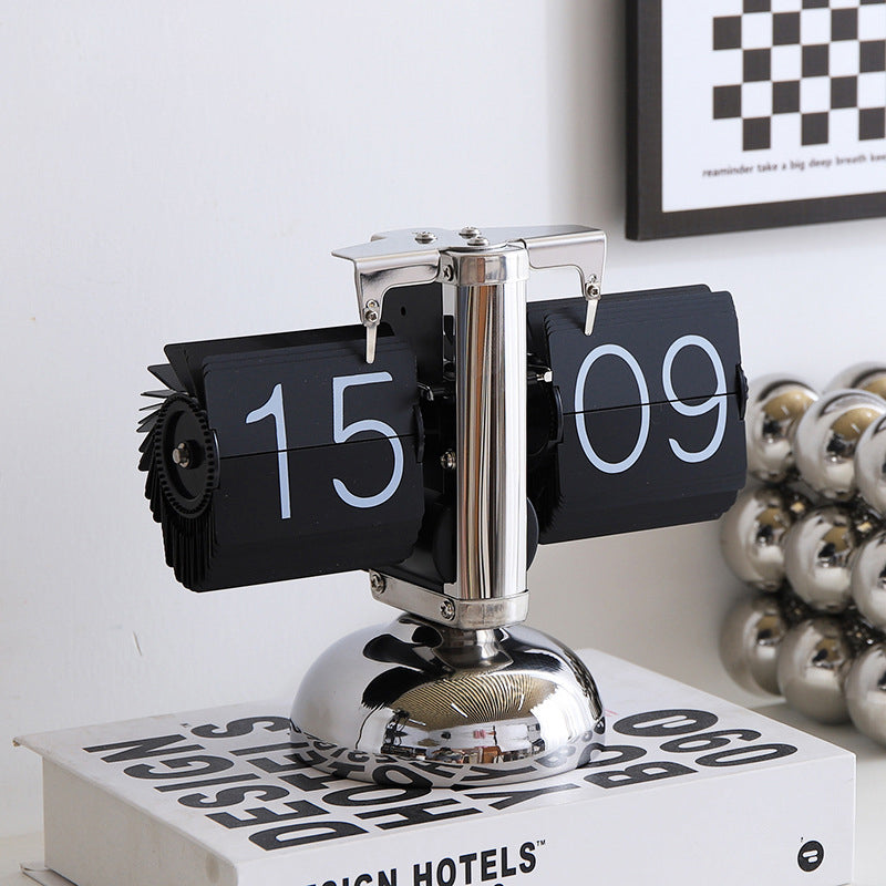 Retro Auto-Flip Clock